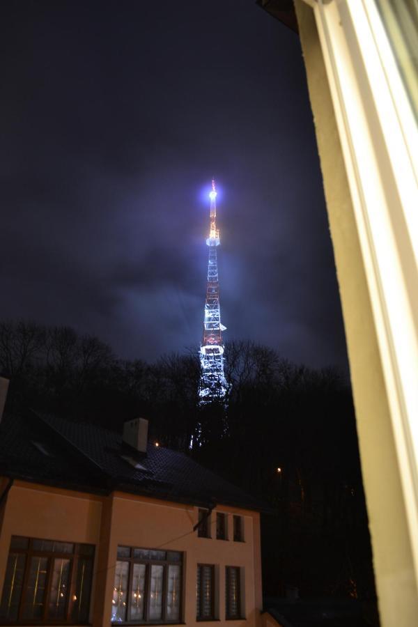 High Castle Park View Studio Львов Экстерьер фото